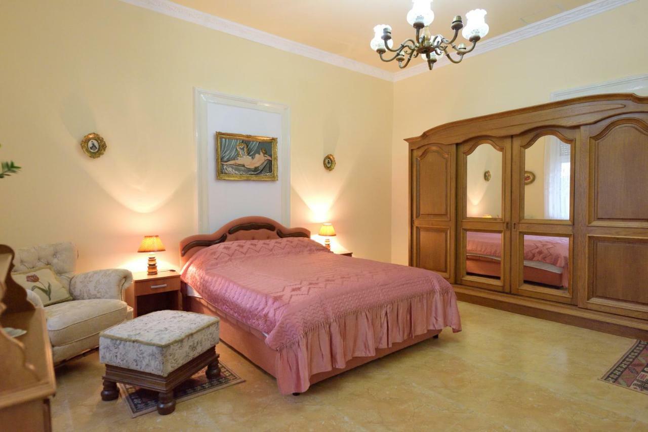 Apartman Vila Milica Kikinda Buitenkant foto